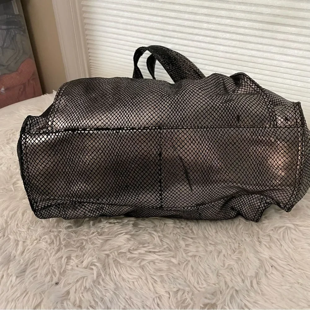 B. Makowsky Hobo Purse‎ Womens Metallic Chrome Coated Leather Shoulder Bag